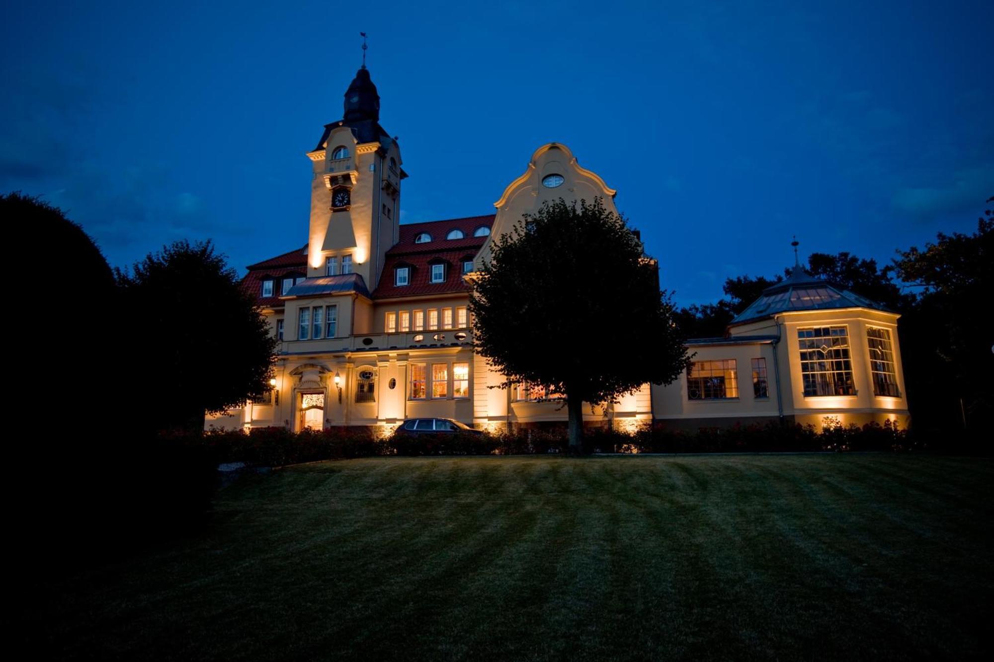 Bernsteinschloss 벤도르프 외부 사진
